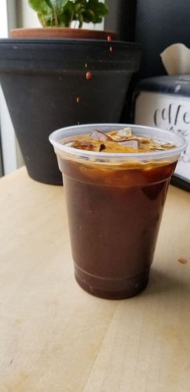 Iced Americano (16oz)