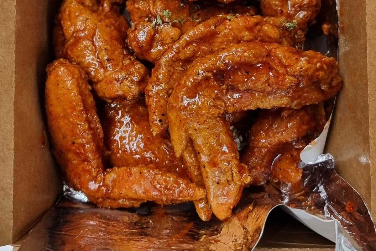 Wings 1LB (1LB of wings)