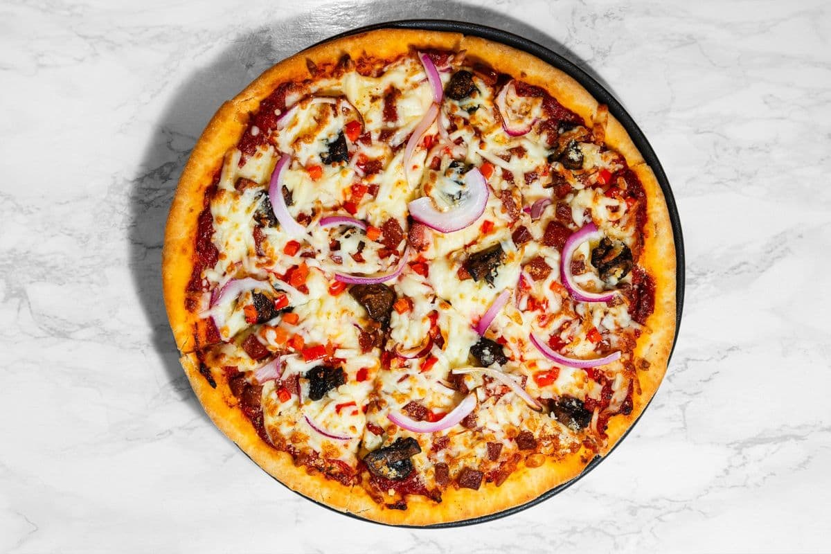 Deluxe Pizza