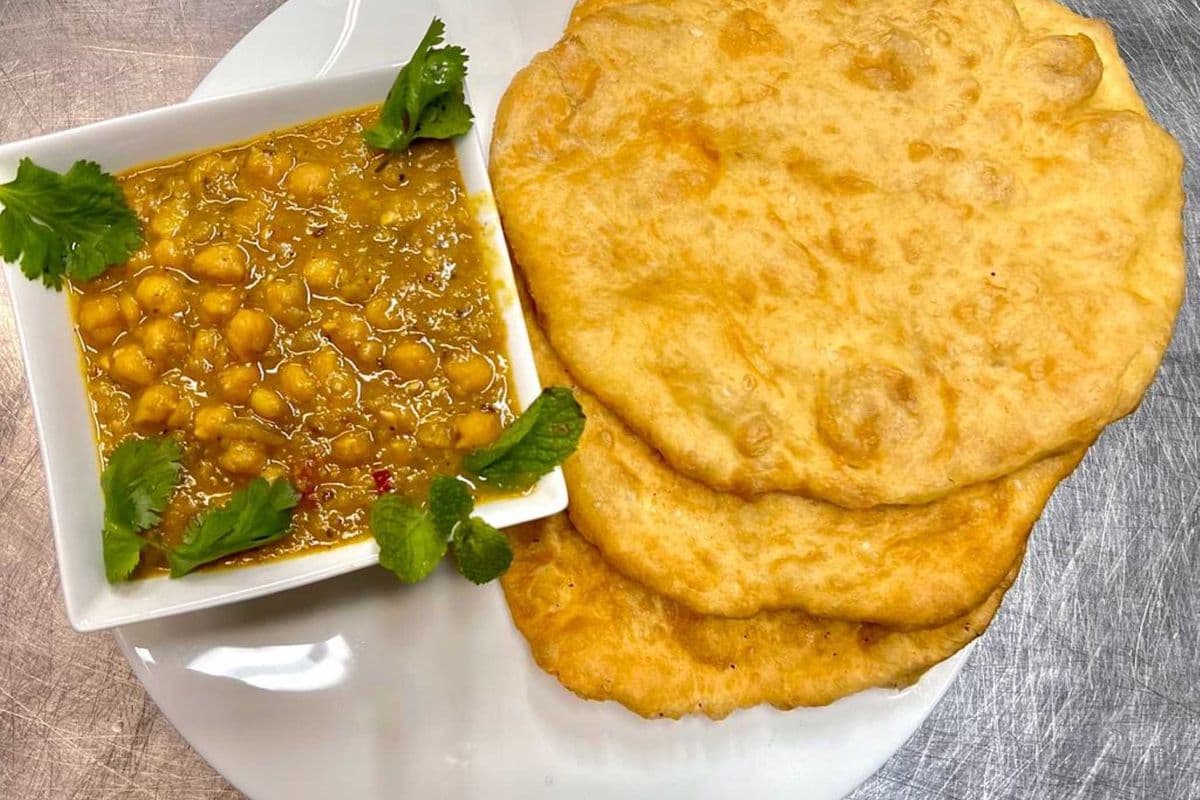 Lahori Chana Bhatura (2 bhature and chole)