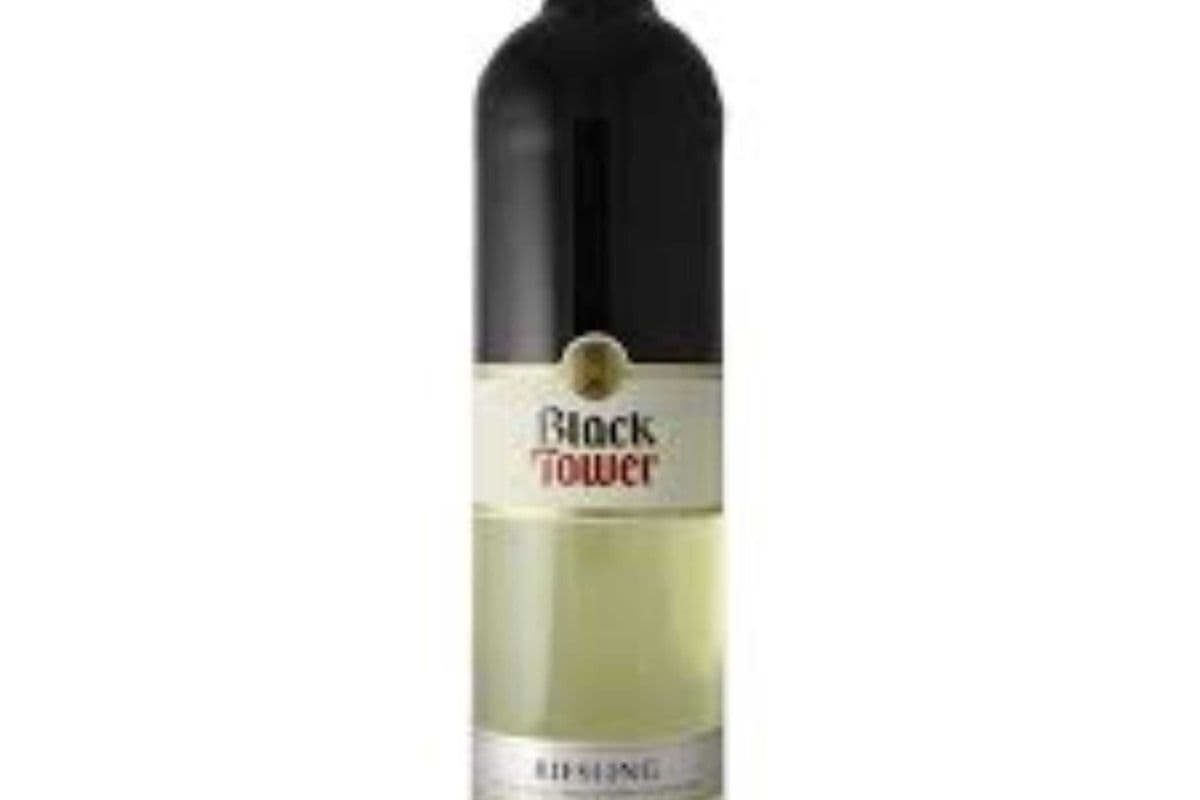 Black Tower Riesling (1 x 750 ml)