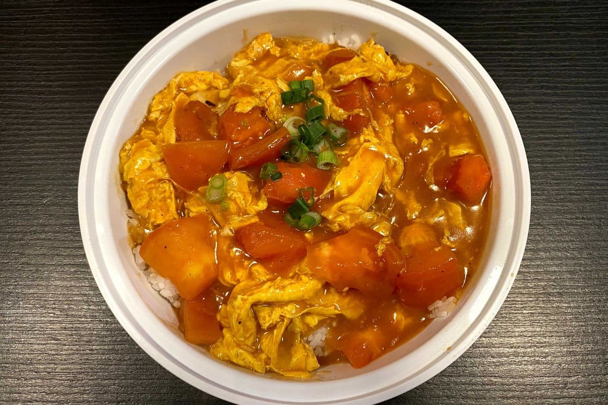 R8. Tomato and Egg on Steamed Rice