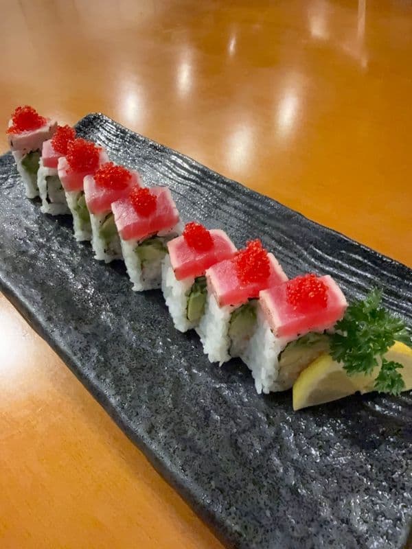 Ahi Tuna Tataki Roll (8 pcs)
