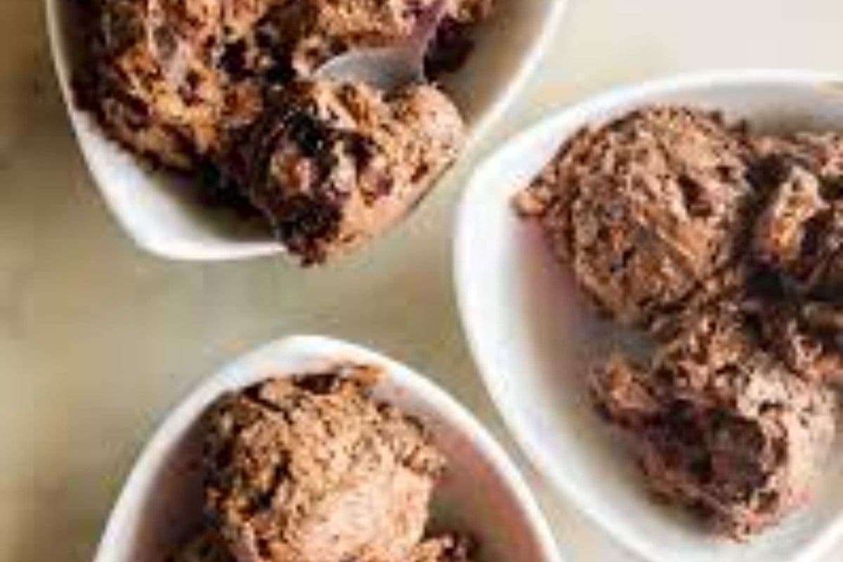 Brownie Ice Cream Housemae (自制布朗尼冰激凌)