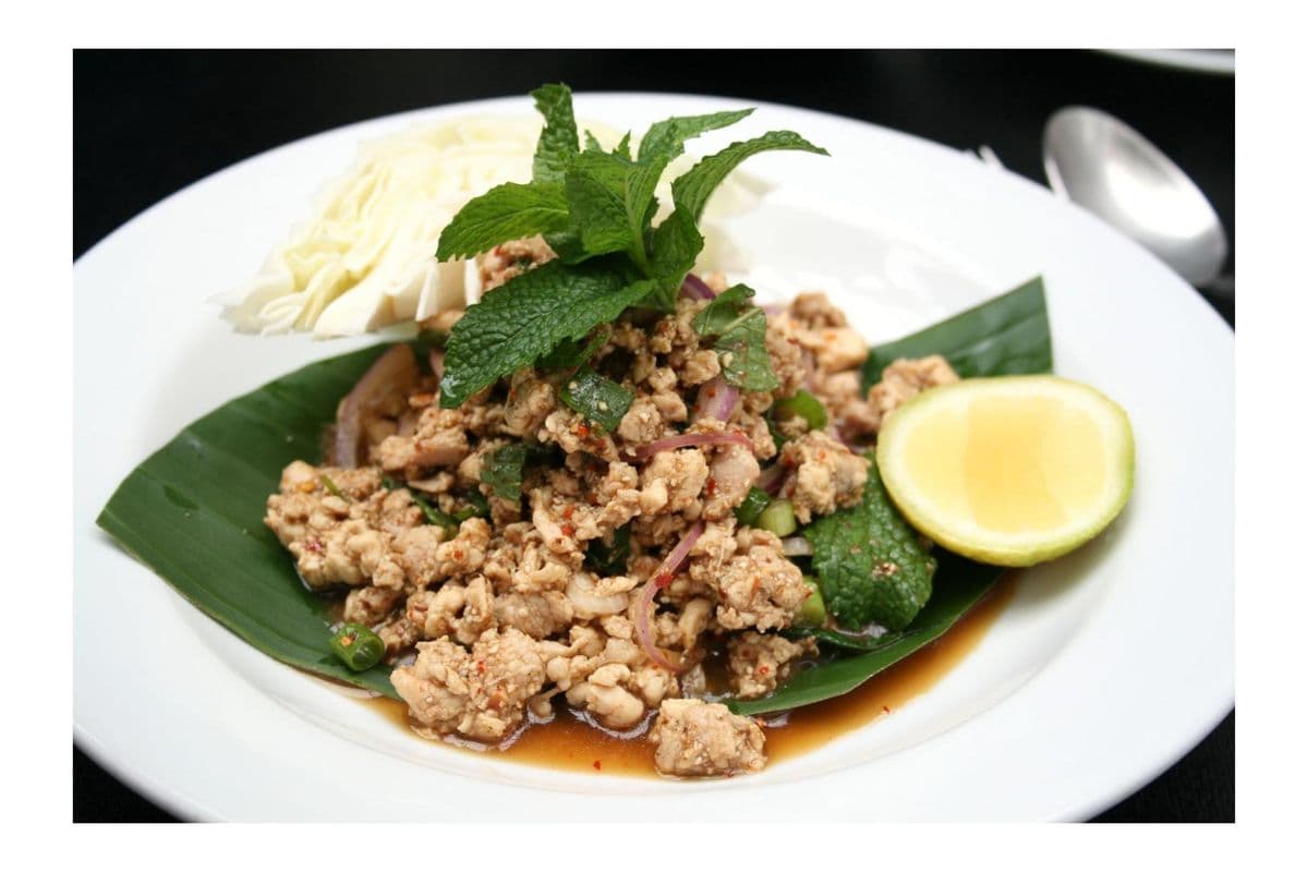 SA4. "Lab moo" salade de porc épicé / Sa4. "Lab Moo" Spicy Pork Salad