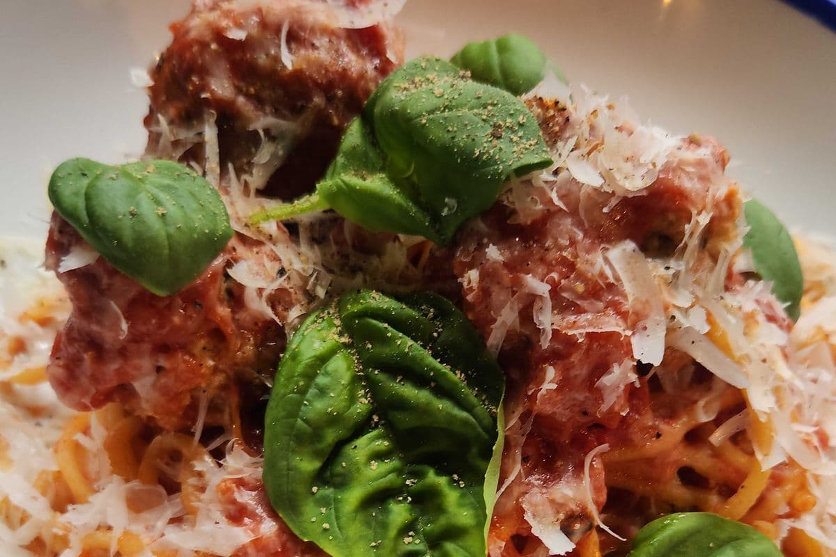 Spaghetti & Meatballs