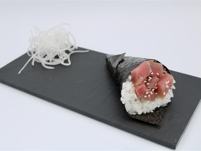 Red Tuna Hand Roll (1pc)