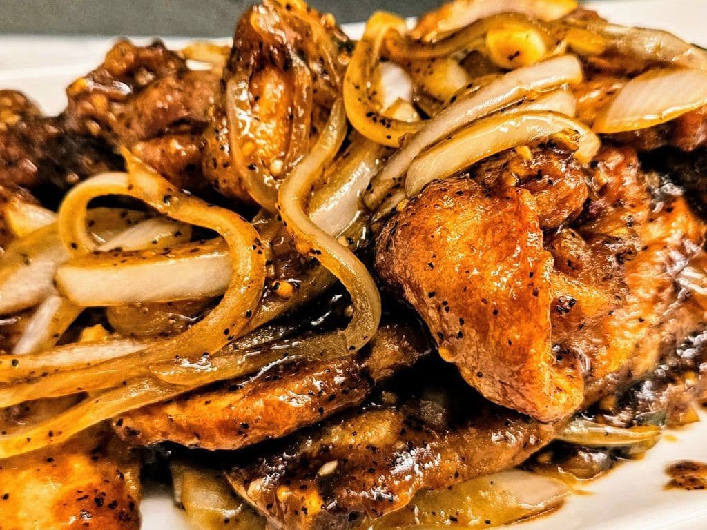 PK13 Pork Chops in Black Pepper Sauce 黑椒肉扒