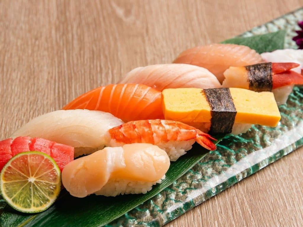 Super Sushi Combo (16 Pcs)