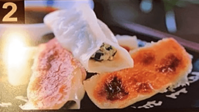 02. Pan-Fried Pork Dumplings 鲜肉锅贴 (5 pcs)
