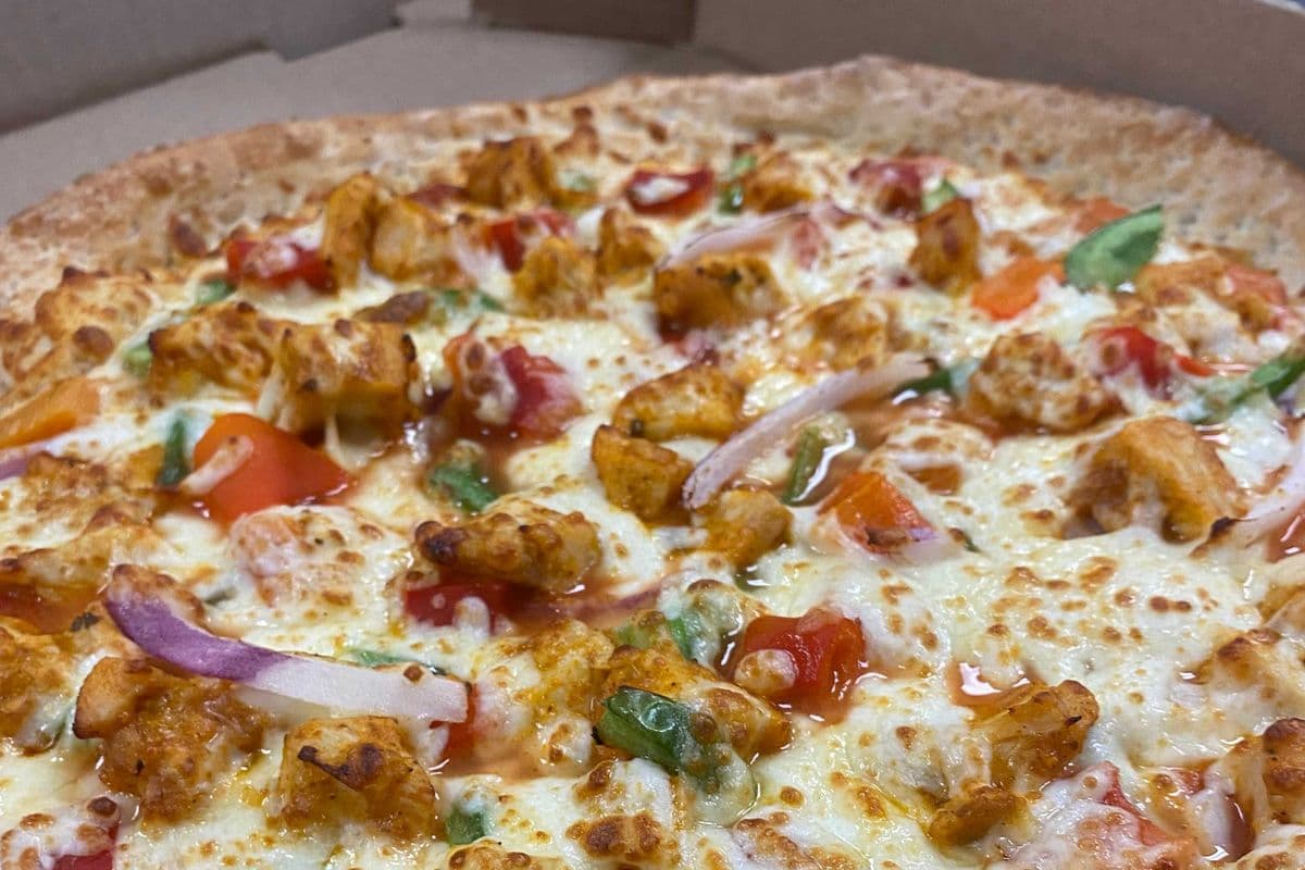 Small Butter Chicken House Choice Pizza