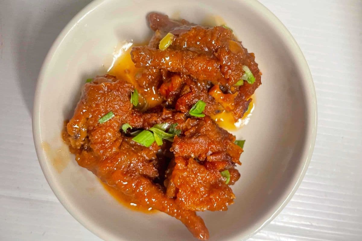 Braised chicken feet