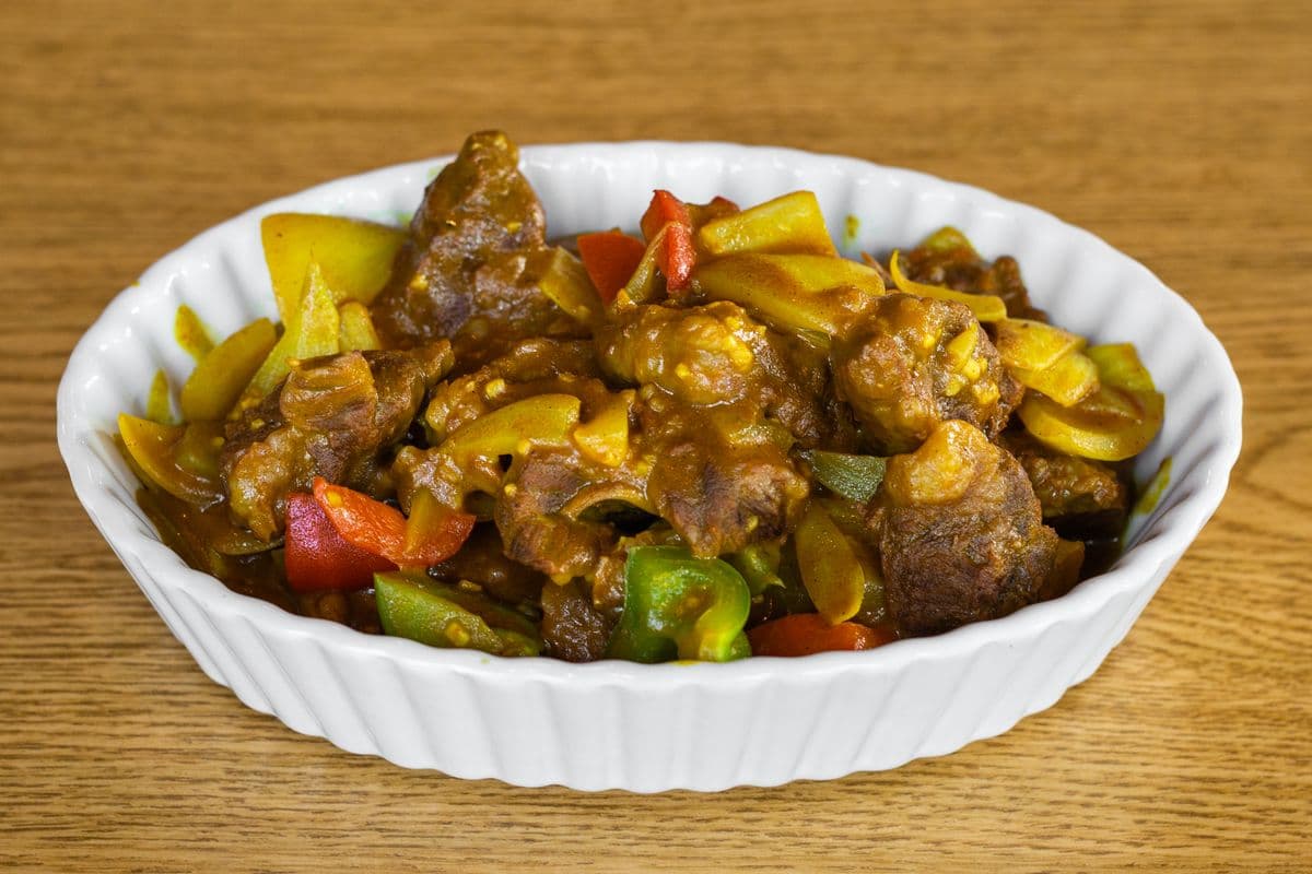 Curry Beef Brisket with Green Peppers and Red Peppers
