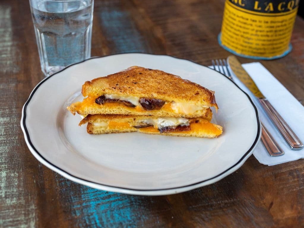 GRILL CHEESE EVE/ EVE GRILLED CHEESE