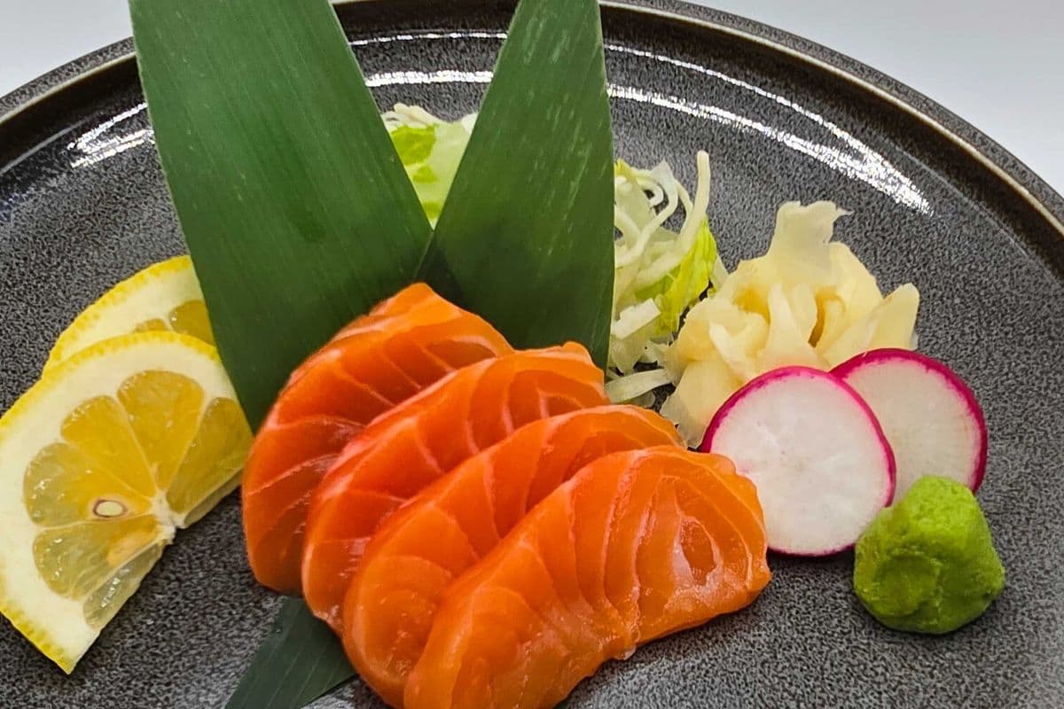 Salmon Sashimi (4pcs)