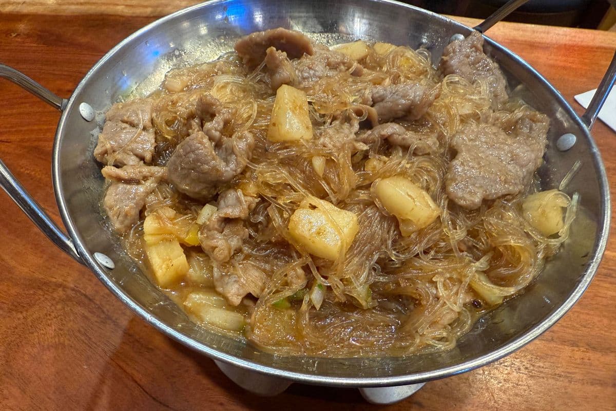 Beef w. Vermicelli Satay Sauce Hot Pot 沙茶牛肉粉絲煲