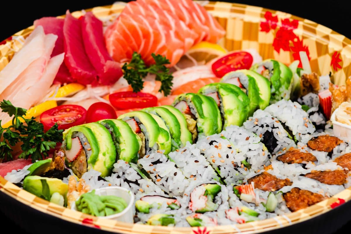 Sashimi & Sushi & Roll Platter B (57pcs)