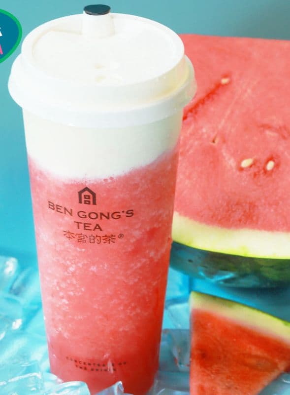 Watermelon slush with cheese foam / 吃⽠群众
