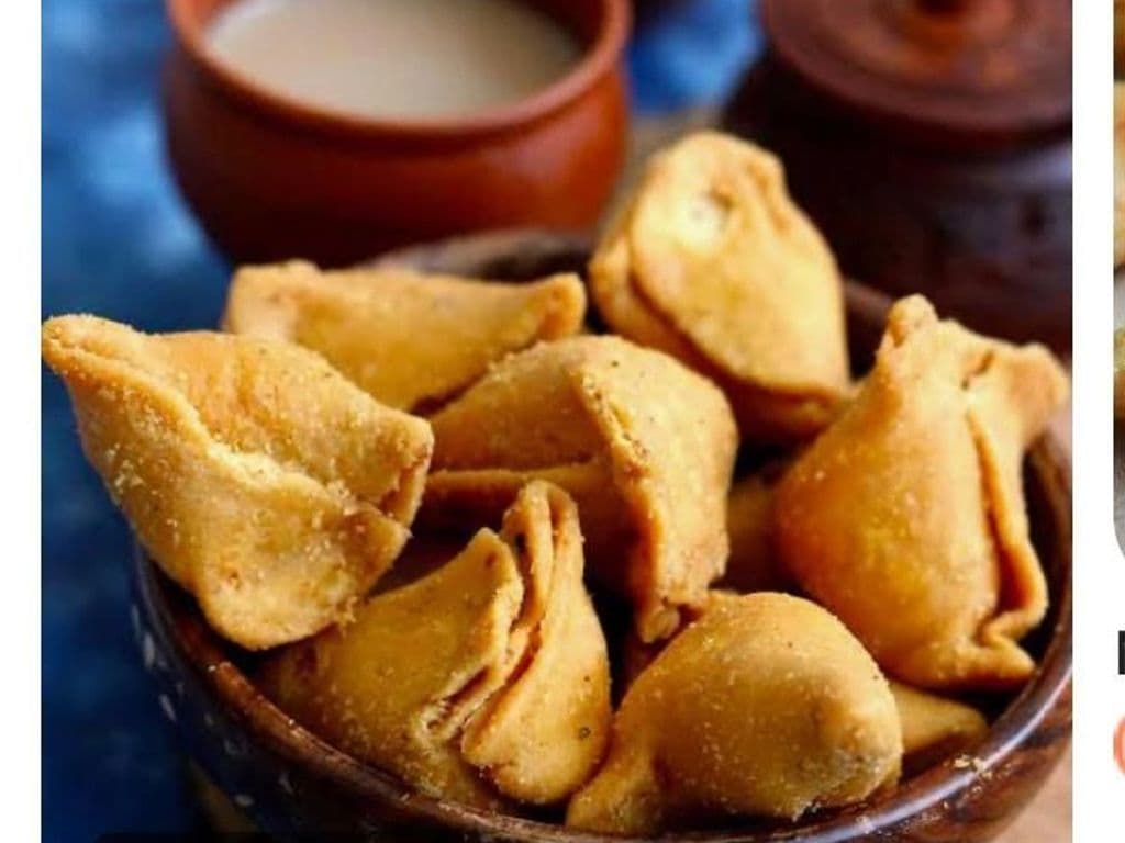 Vegetable Samosa- Large Tray