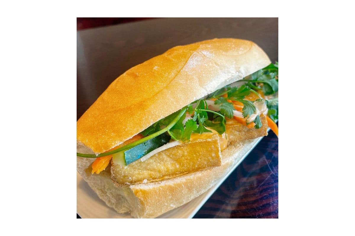 B6. Veggie Sub