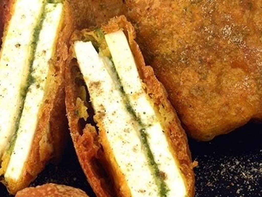 Paneer Pakoda (1)