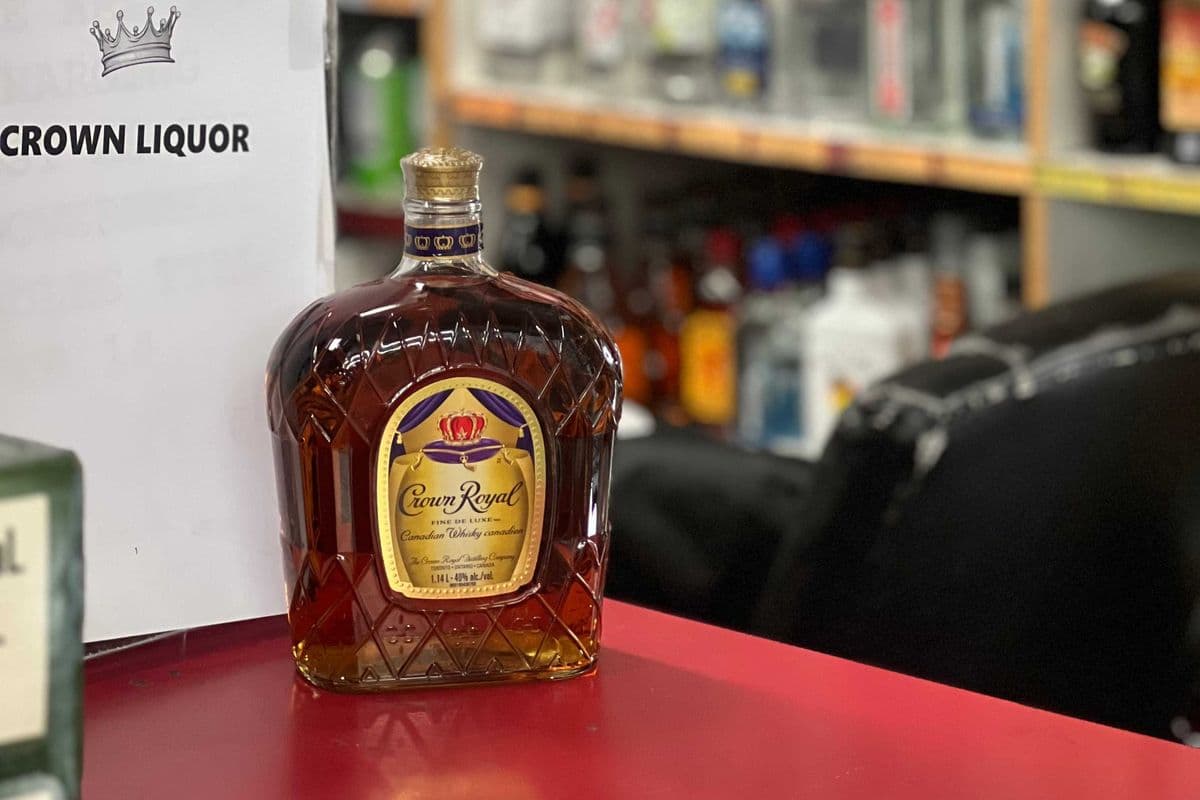 Crown Royal (1.14 L) (1 x 1.14 l)