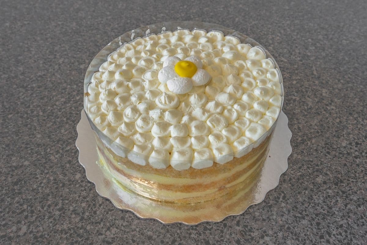 8'' Lemoncello Cake