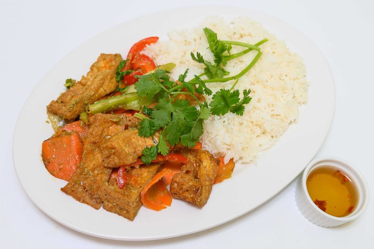 112. Spicy Stir-Fried Lemongrass Tofu and Vegetables on Steamed Rice