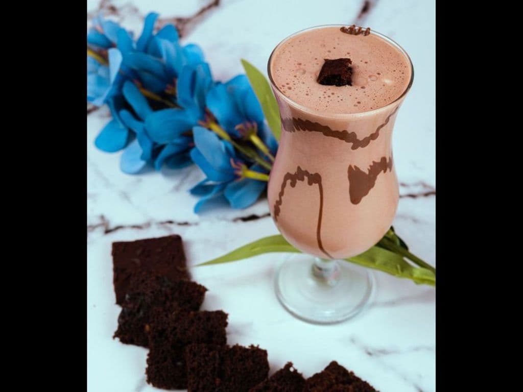 Lrg Walnut Brownie Shake