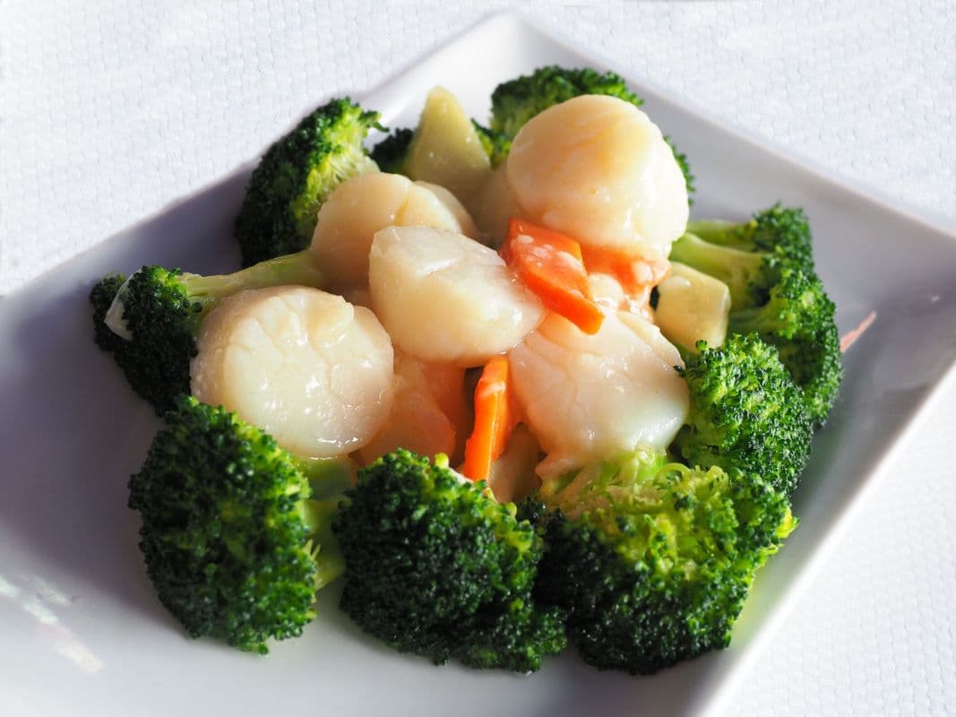 Scallops With Broccoli