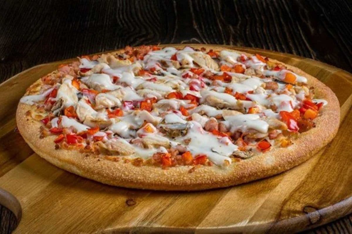 10" Chicken Alfredo Pizza