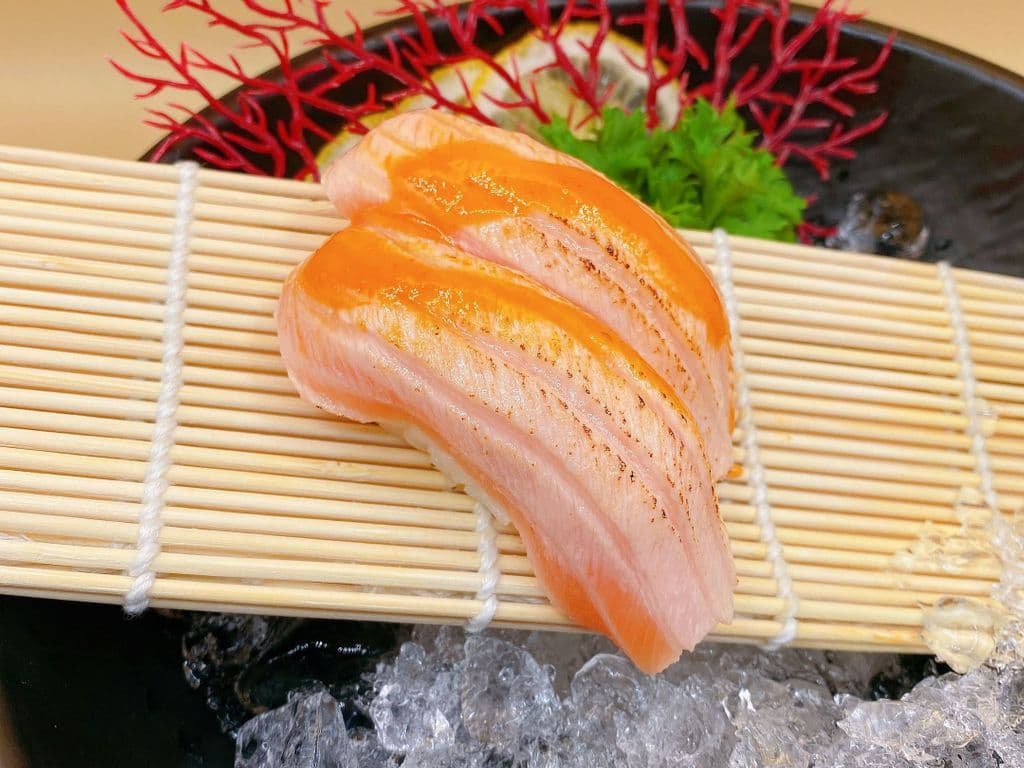 Salmon Torched SU (2pcs)