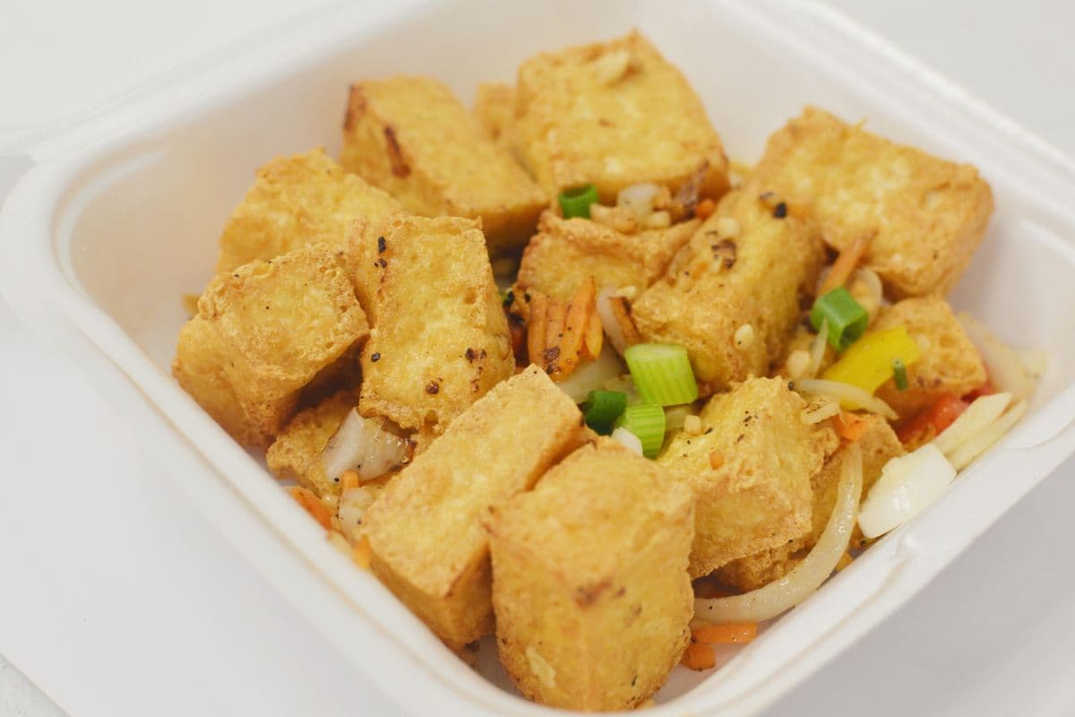 6. Deep-Fried Tofu with Garlic