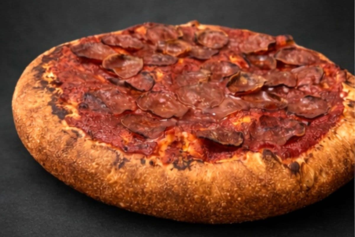 Medium Deep Dish Pepperoni, Bacon ,