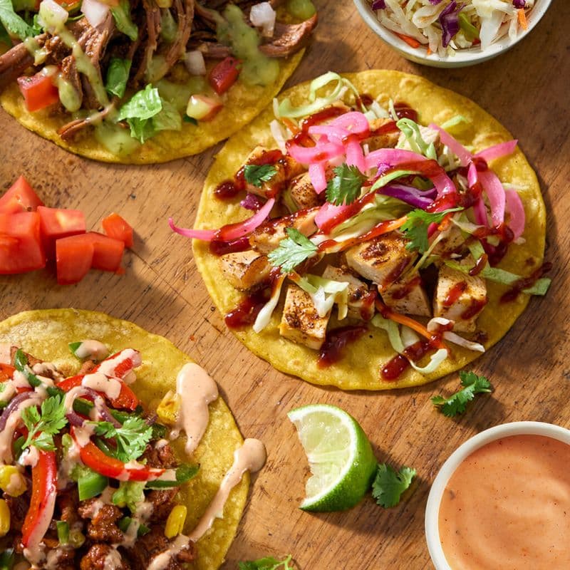 Take Home Taco Kit (Serves 8) / Kit de tacos à emporter (8 personnes)