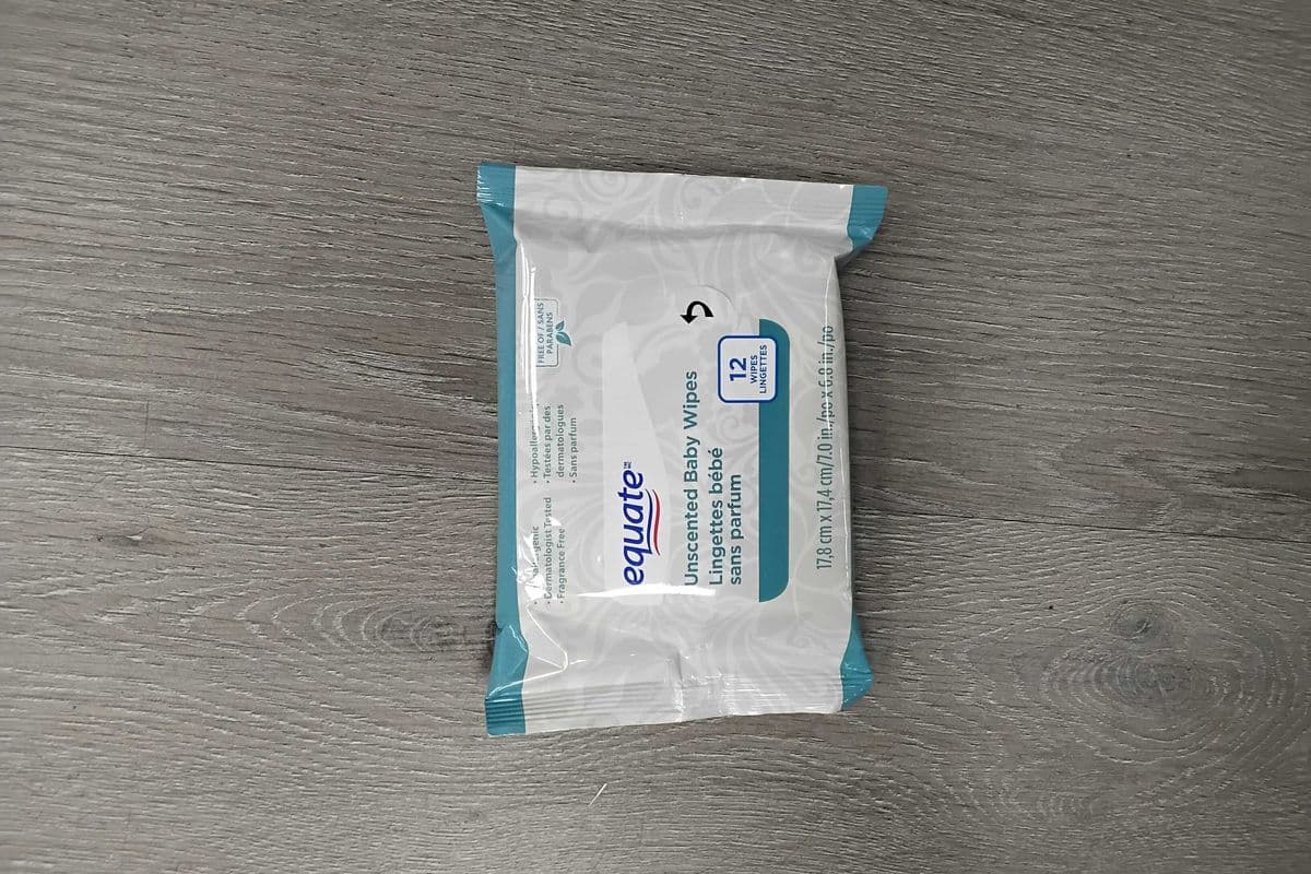 Equate unscented baby wipes (12 wipes)