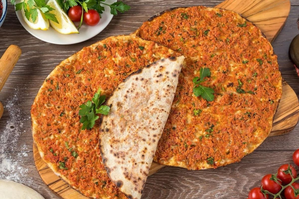 Lahmacun Pizza turc / Turkish Pizza