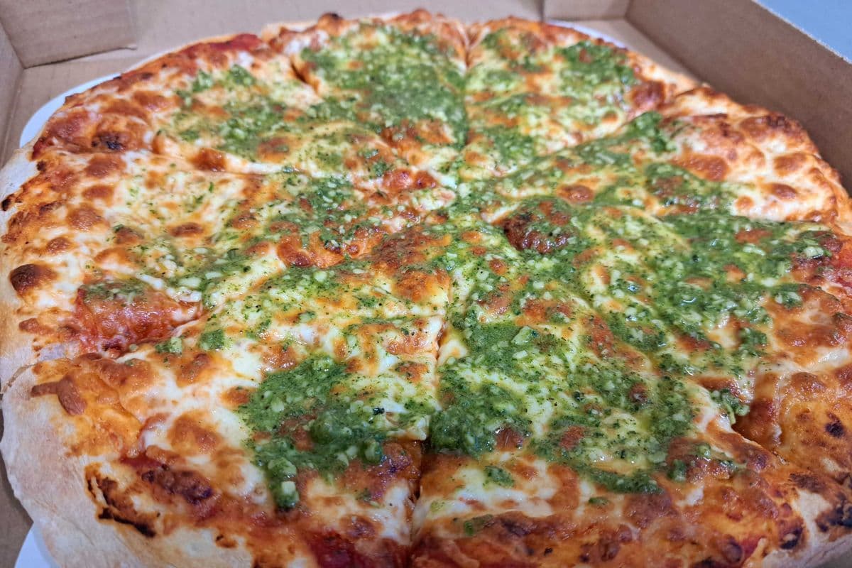 THIN 12"-Crust Margherita Pizza