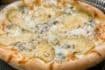 Pizza Pere Gorgonzola e Noci (served with honey)