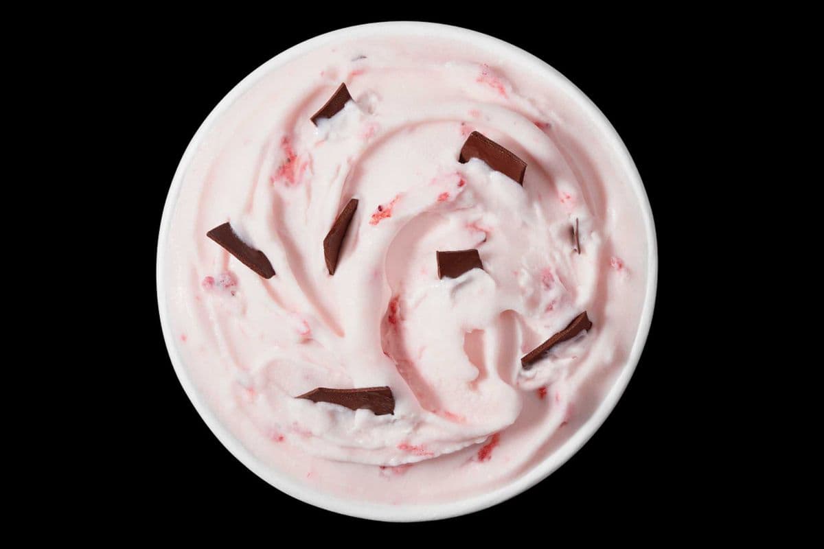 NEW! Dipped Strawberry Cheesecake Blizzard® Treat