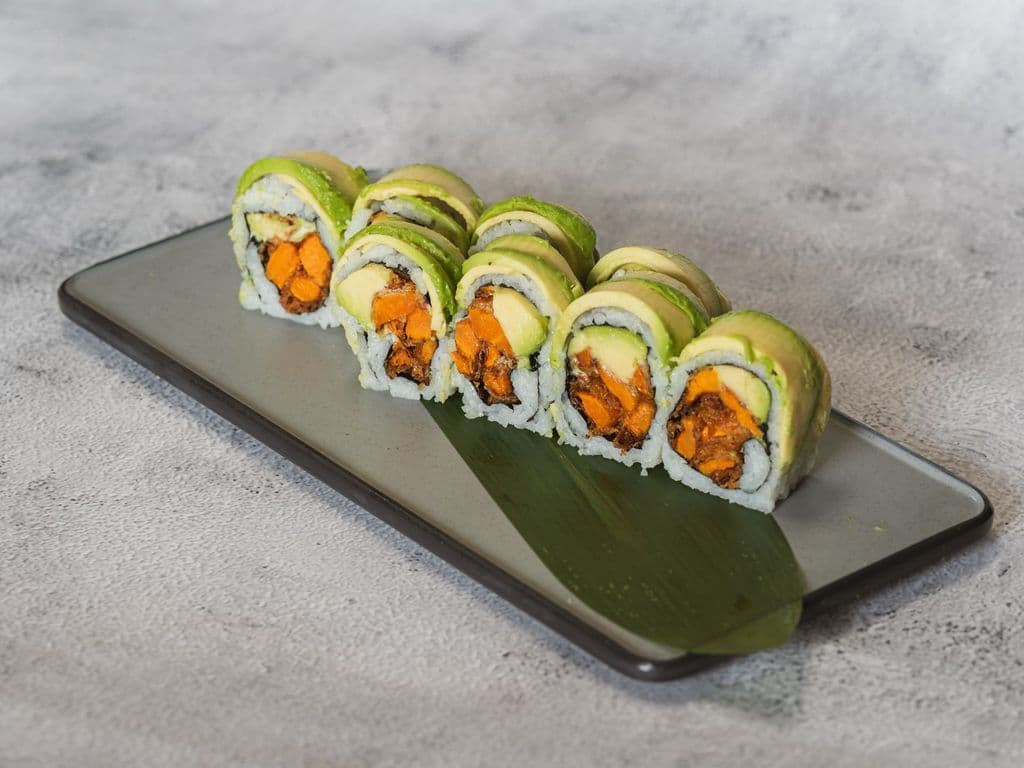 V06 Vegetable Dragon Roll (8pcs)