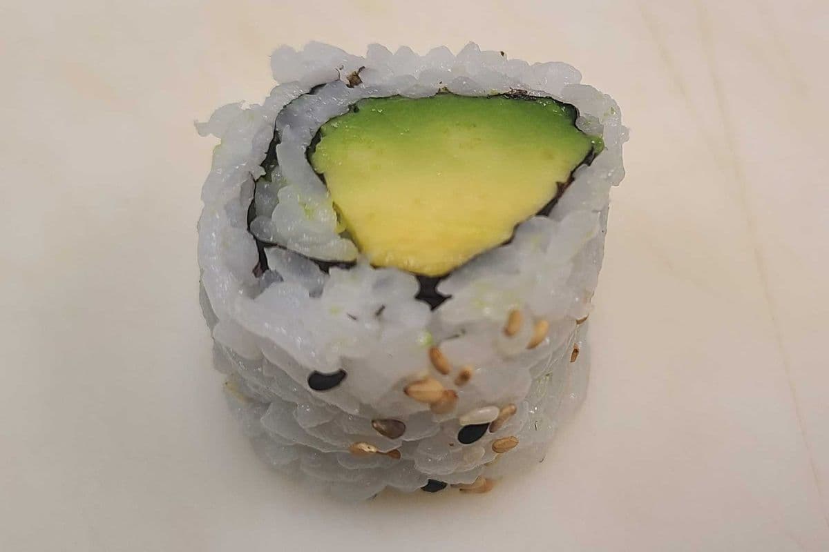 21. Hosomaki à l'avocat / Avocado Hosomaki Roll
