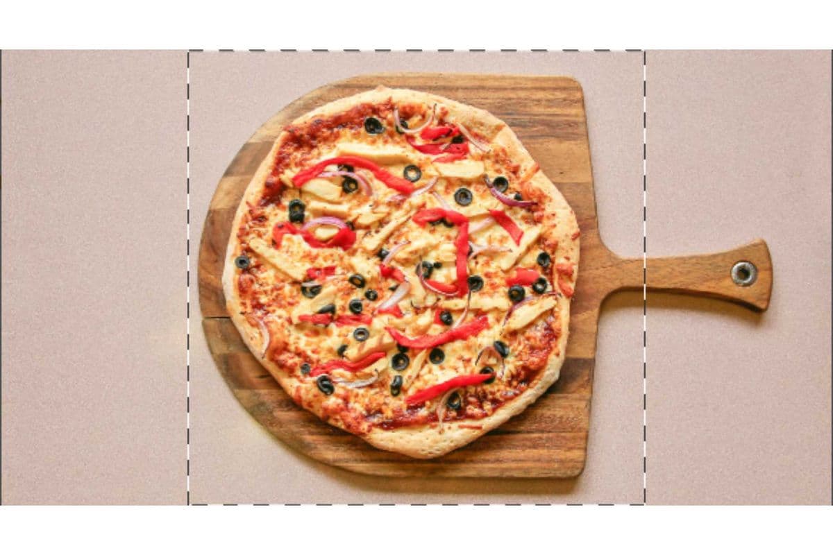 BBQ Chicken and Roasted Red Peppers Pizza
