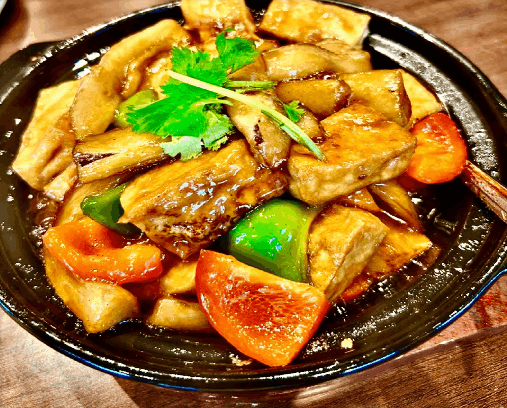 V12 Eggplant and Tofu Clay Pot / V12 素茄子豆腐煲
