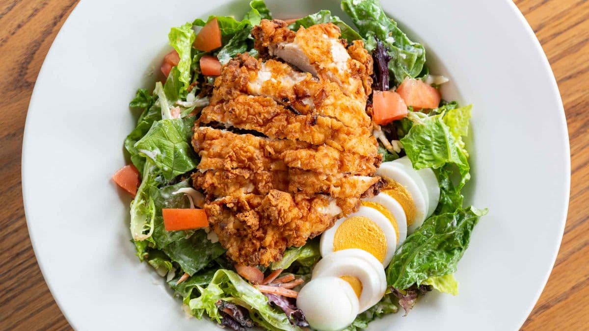Crispy Chicken Club Salad