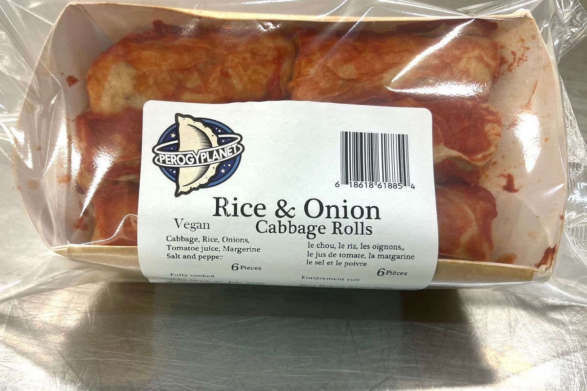 Rice and Onion Cabbage Rolls (6 Pcs)