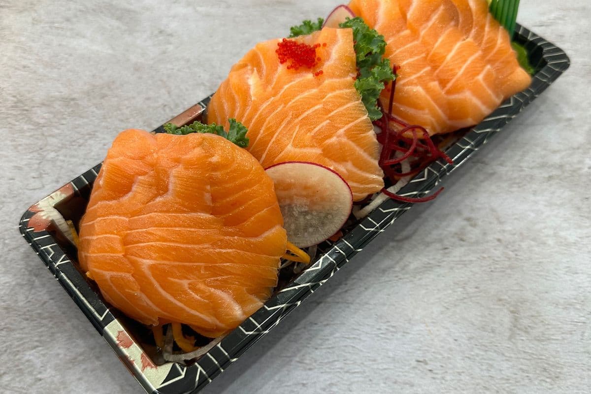 Salmon Sashimi (4pc)