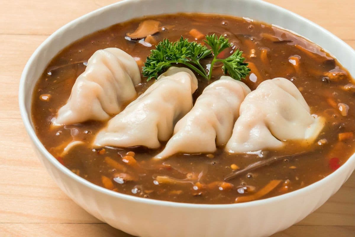 Hot-and-Sour Soup with Chicken Vegetable Wontons (5 pcs)