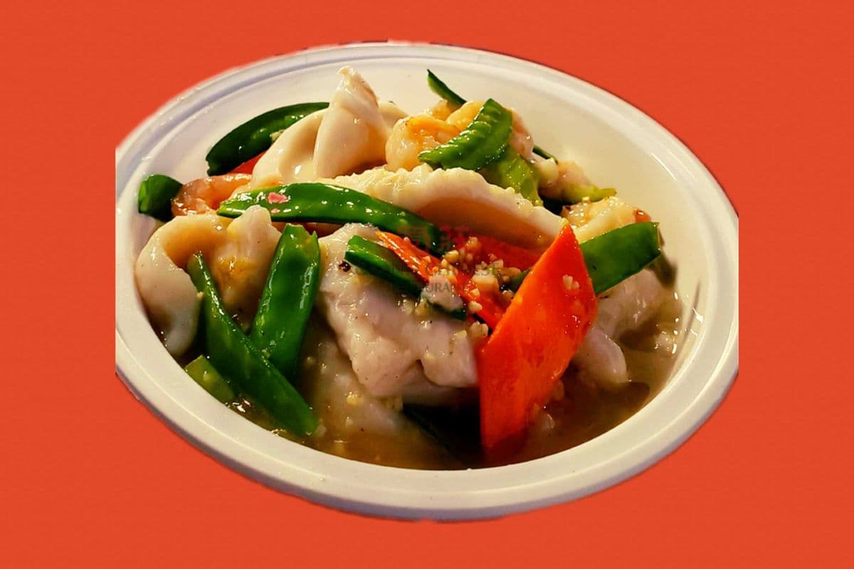 S5. Sauteed Seafood with Snow Peas