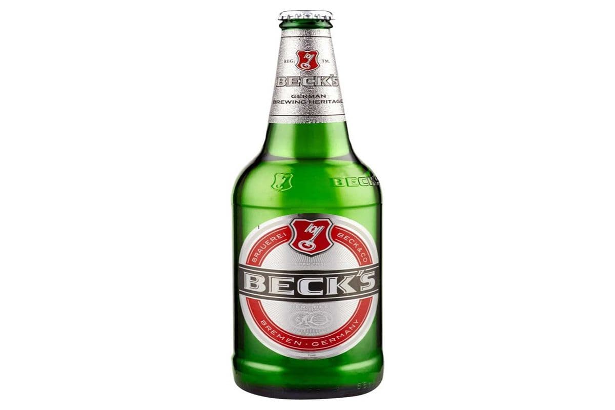 BECKS LAGER 6 BOTTLES (6 x 330ML)